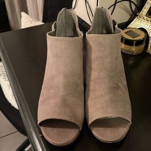 Nice suede like material shoes